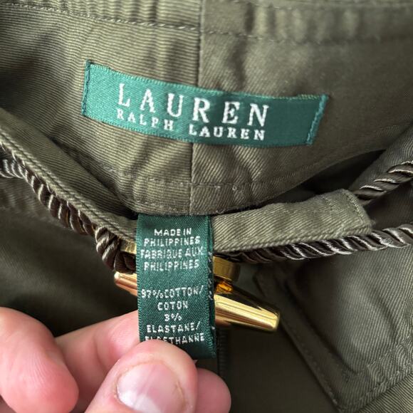 Lauren Ralph Lauren Women’s Size 8 Green Belted Chino Shorts - Picture 3 of 3